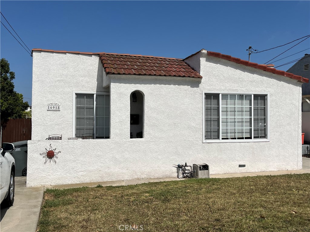 16918 S Hobart Boulevard