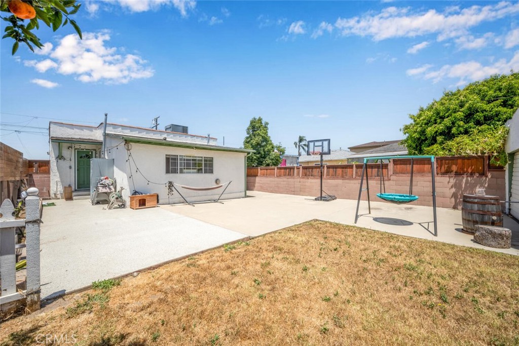 16918 S Hobart Boulevard