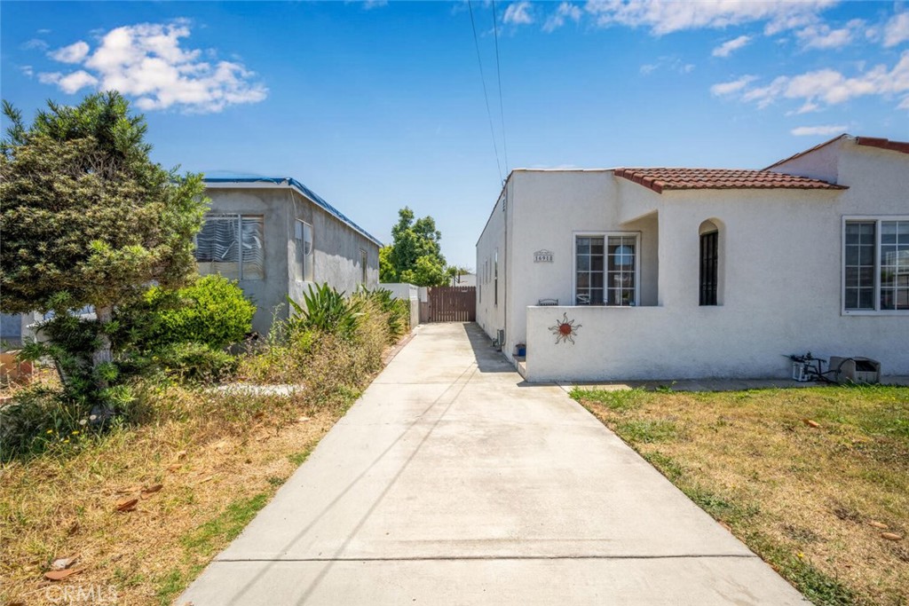 16918 S Hobart Boulevard