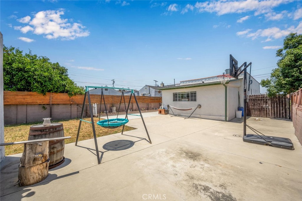 16918 S Hobart Boulevard