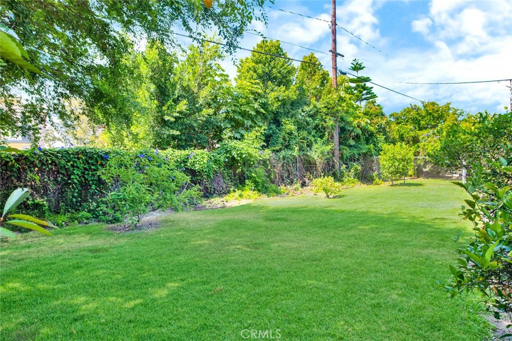 200 N Plantation Place