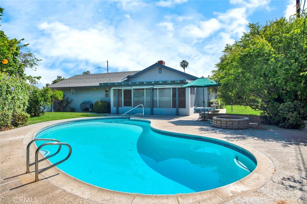 200 N Plantation Place