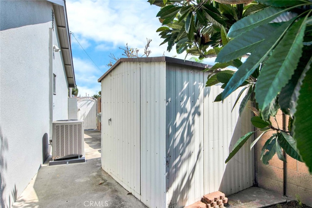 200 N Plantation Place