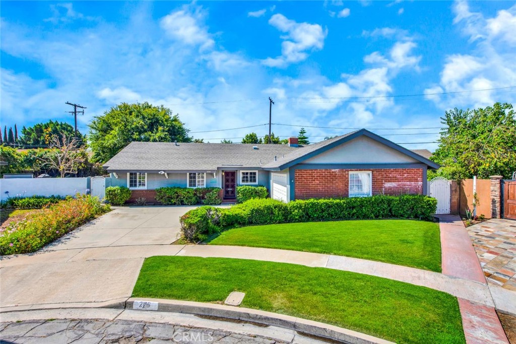 200 N Plantation Place