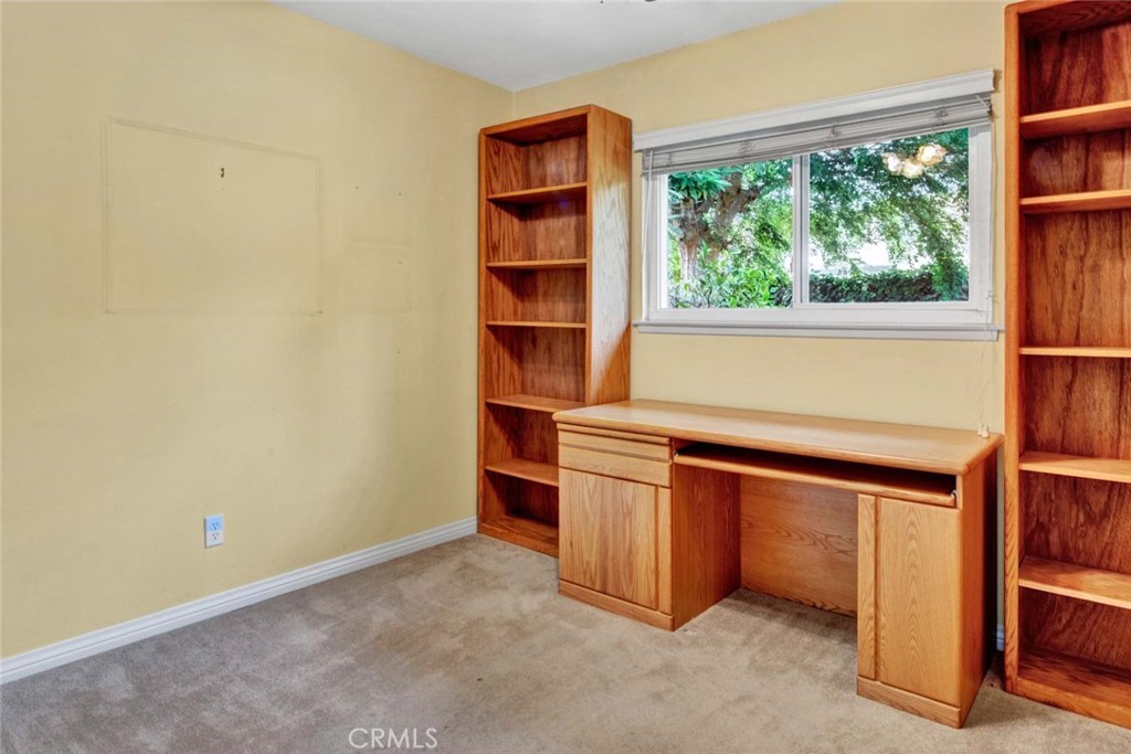 200 N Plantation Place