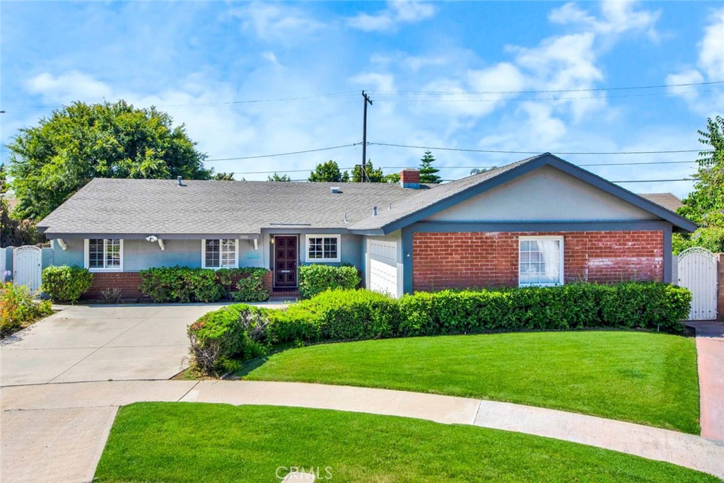 200 N Plantation Place