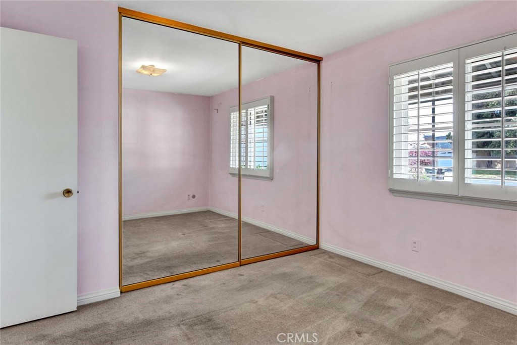 200 N Plantation Place