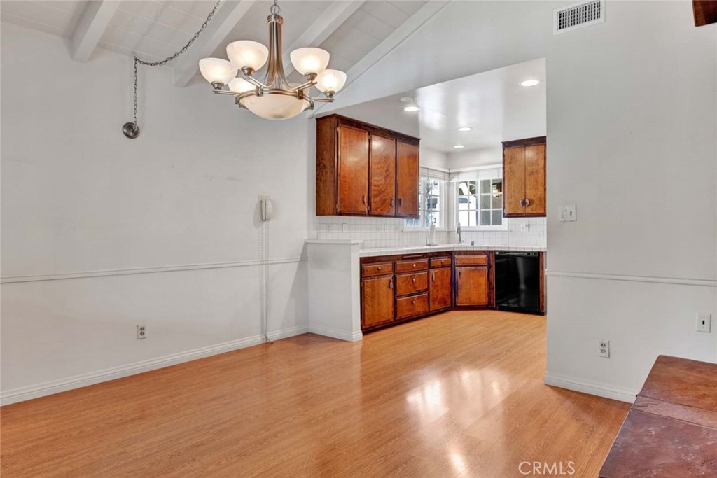 200 N Plantation Place