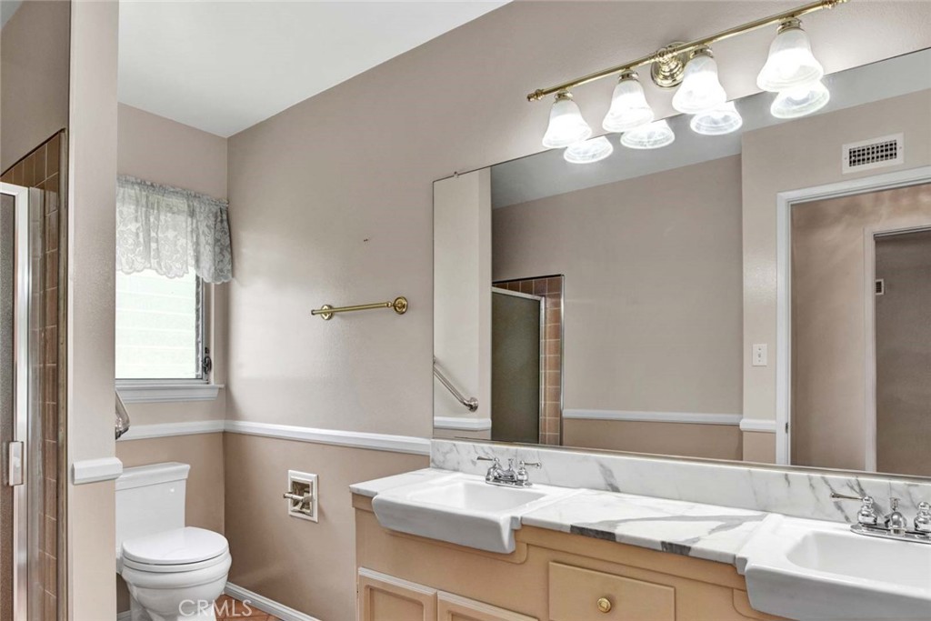 200 N Plantation Place