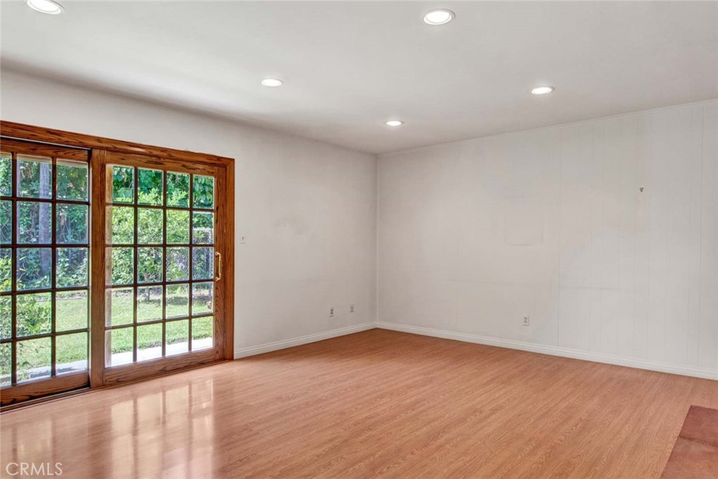 200 N Plantation Place