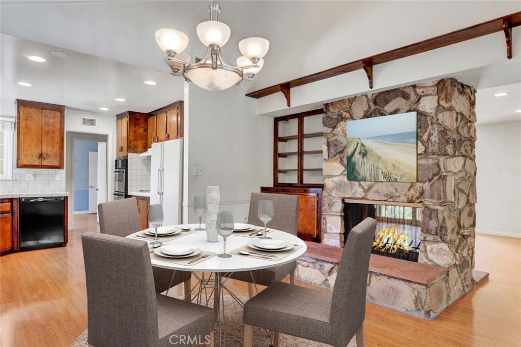 200 N Plantation Place