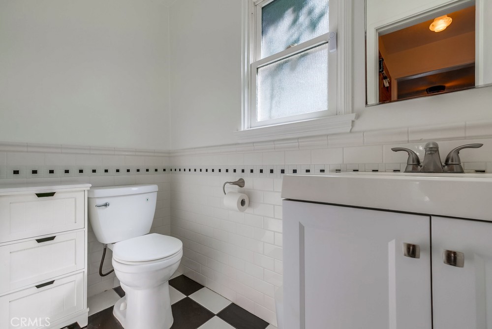 269 E Claiborne Place