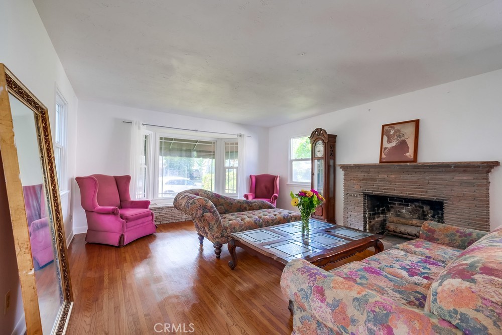 269 E Claiborne Place