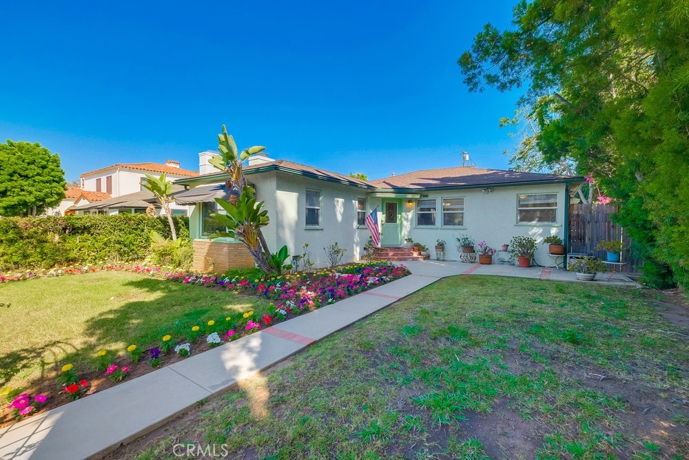 269 E Claiborne Place