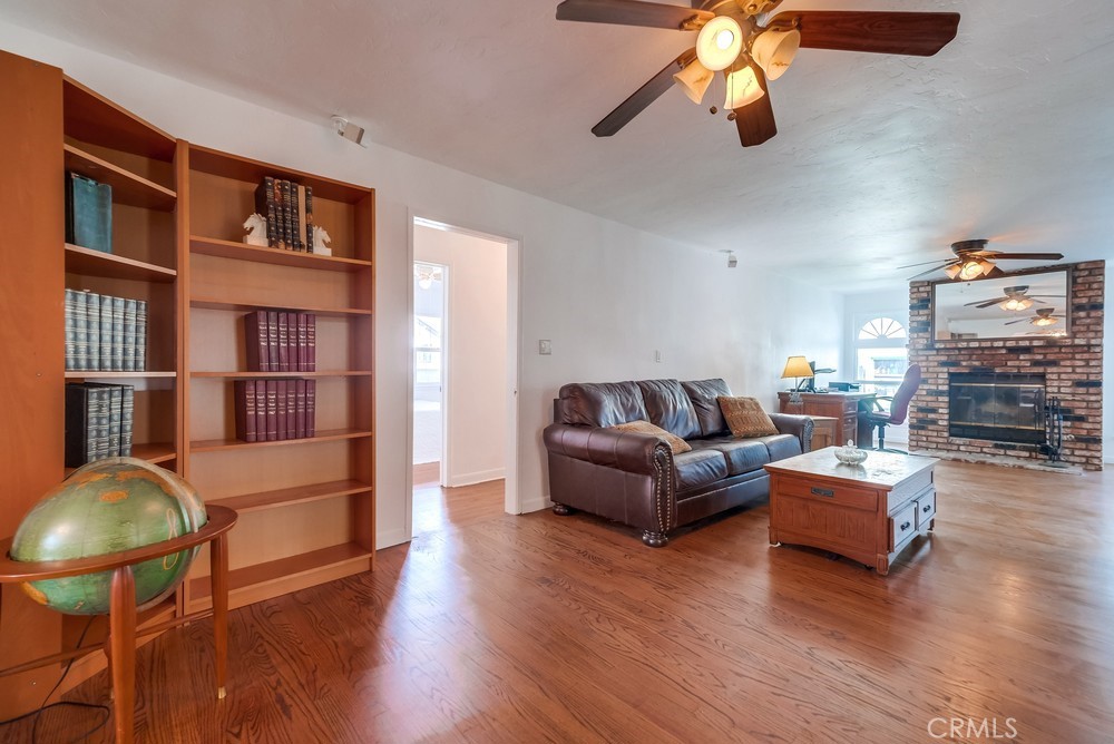 269 E Claiborne Place