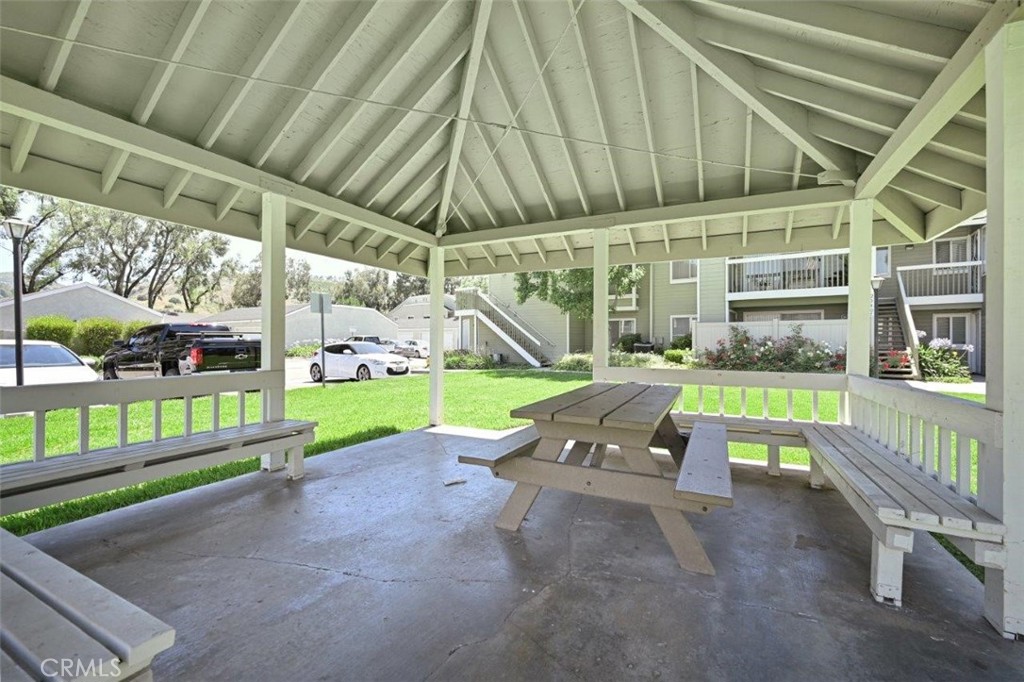 23465 CAMBRIDGE Road 290