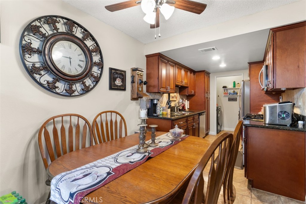 1048 Las Lomas Drive A