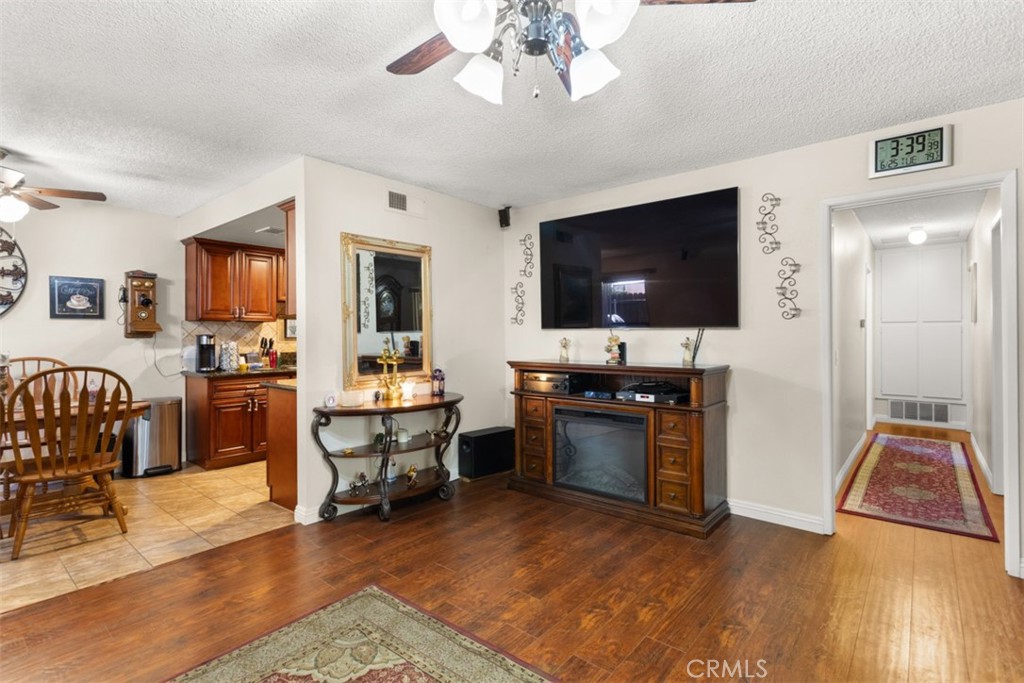 1048 Las Lomas Drive A