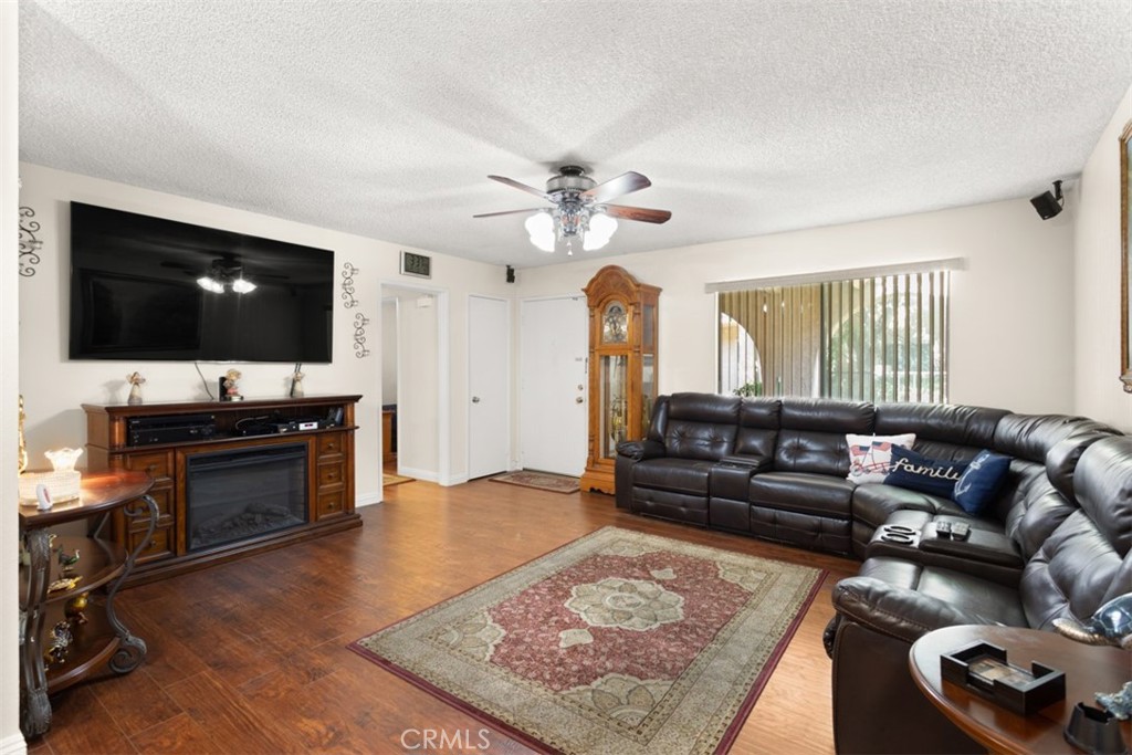 1048 Las Lomas Drive A