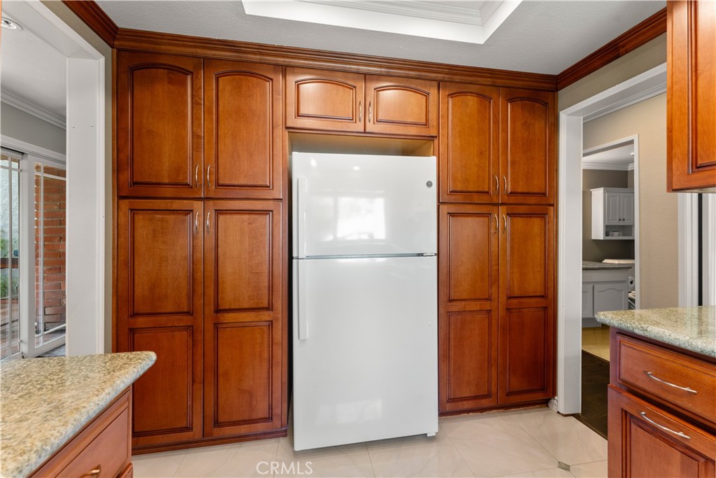 6512 E Camino Vista 1