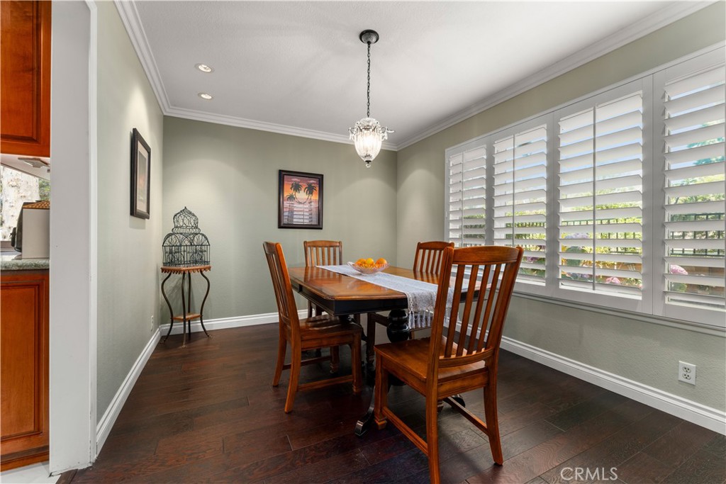 6512 E Camino Vista 1