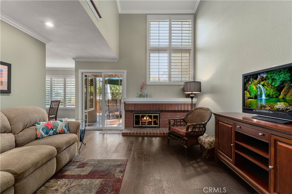 6512 E Camino Vista 1