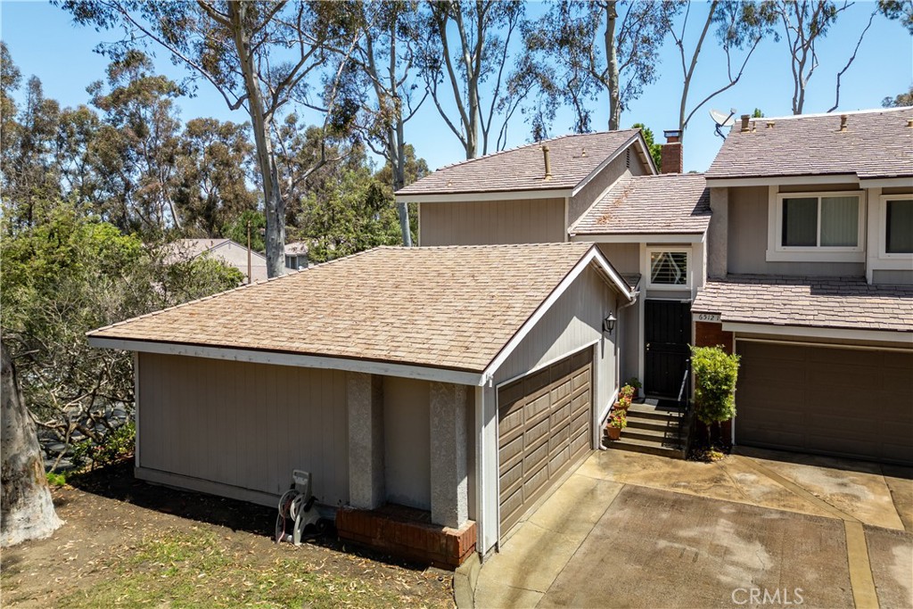 6512 E Camino Vista 1