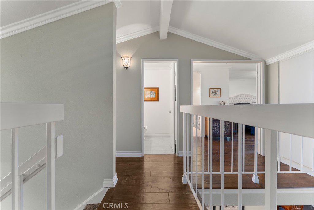 6512 E Camino Vista 1