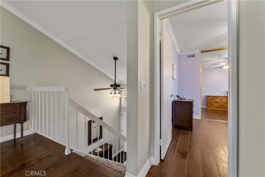 6512 E Camino Vista 1