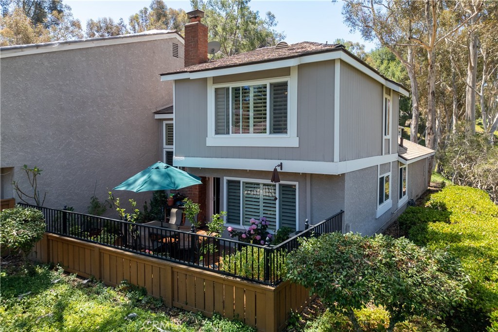 6512 E Camino Vista 1