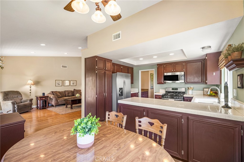 21430 Via Del Parque