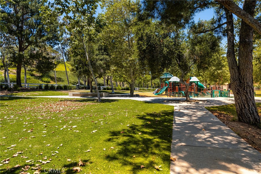 21430 Via Del Parque