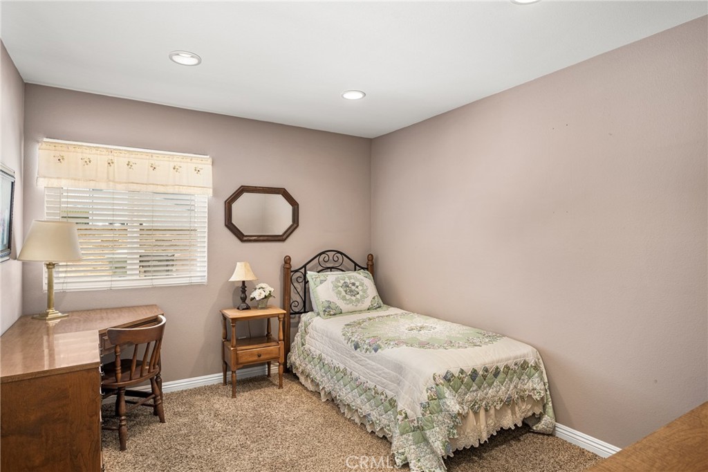 21430 Via Del Parque