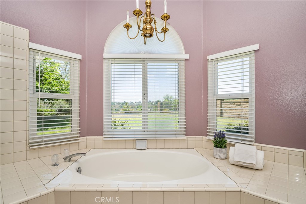 21430 Via Del Parque