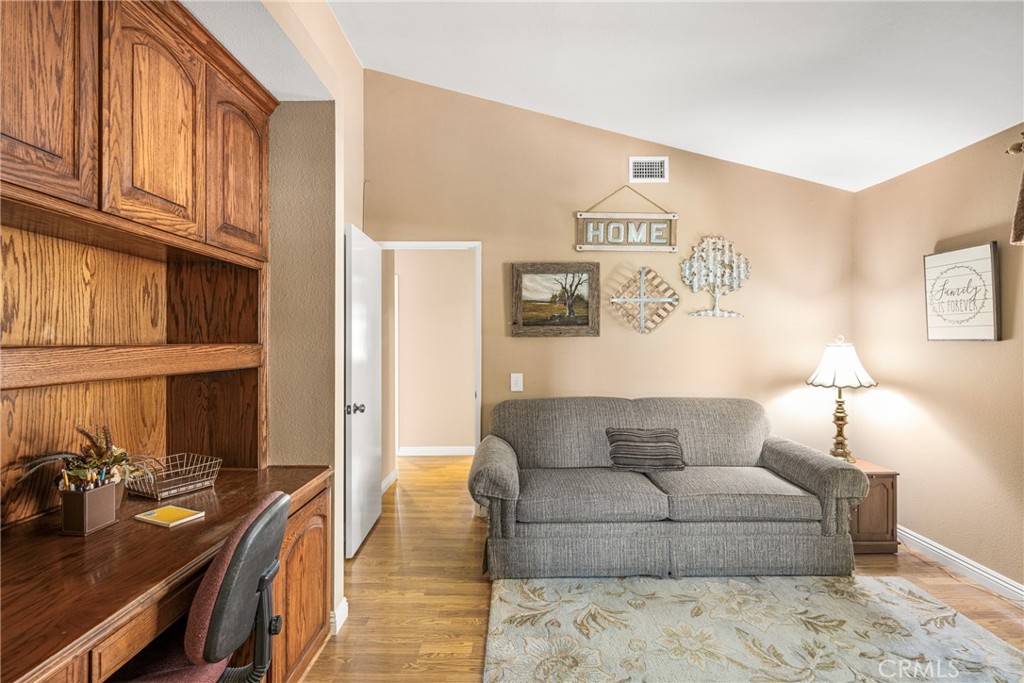 21430 Via Del Parque