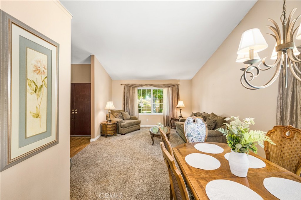 21430 Via Del Parque