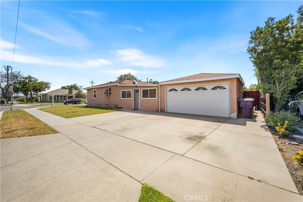 5117 E Pageantry Street