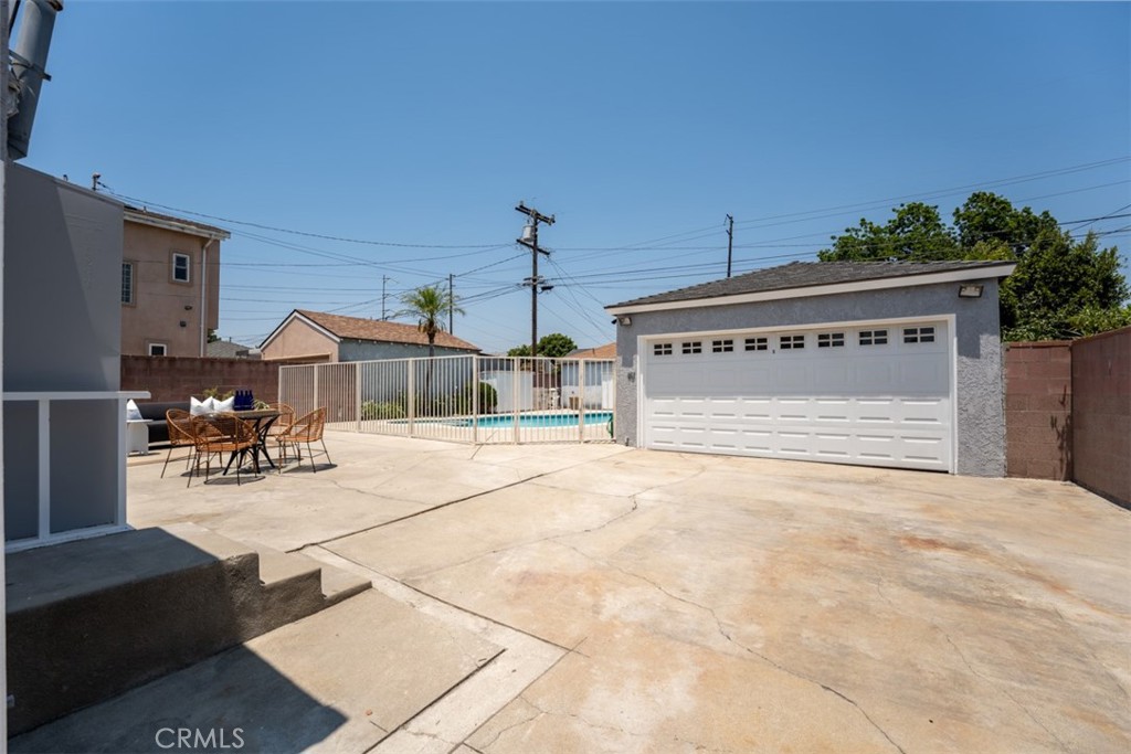 4927 W 121st Street
