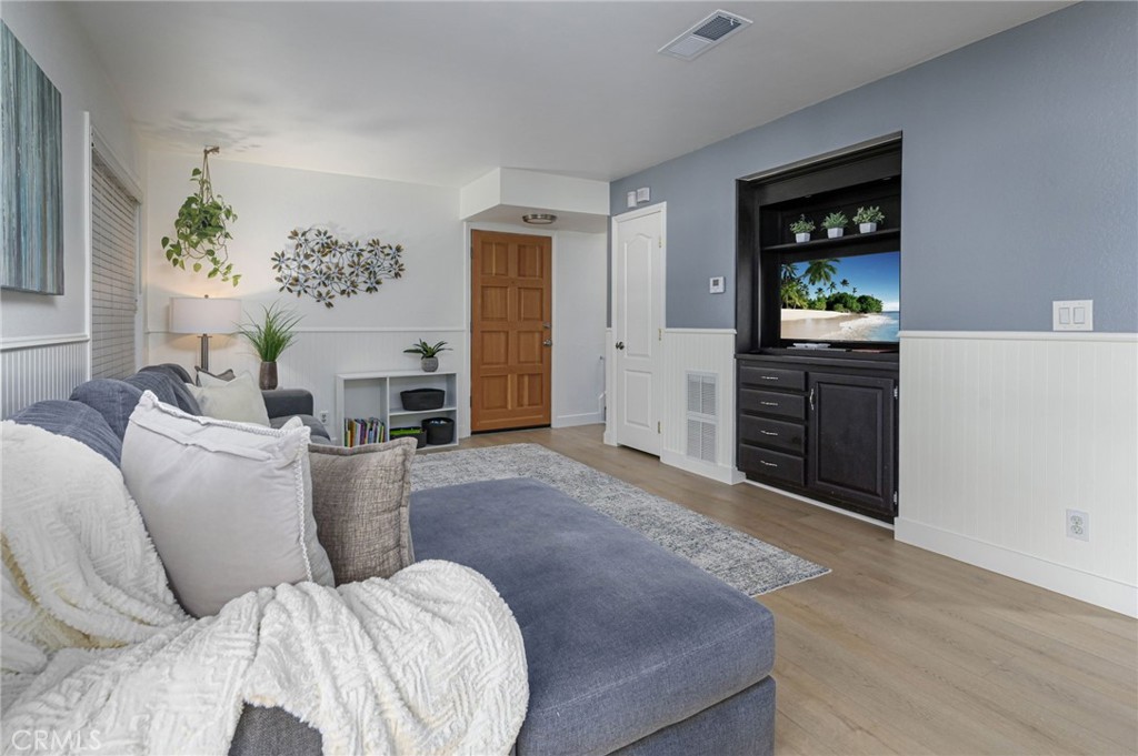 5645 E AVENIDA DE VIENTOS