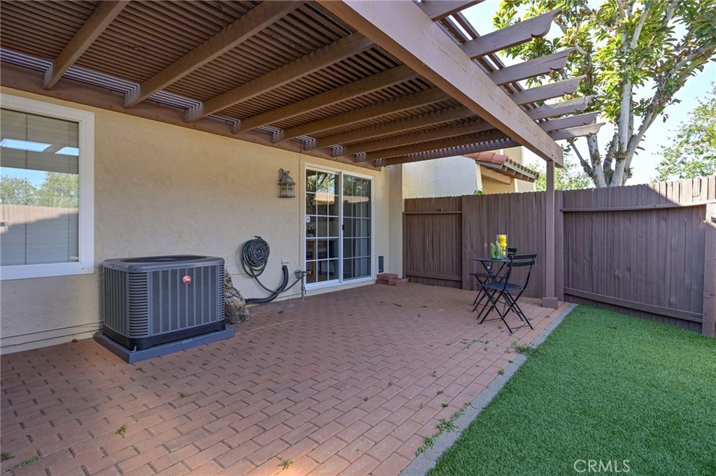 5645 E AVENIDA DE VIENTOS