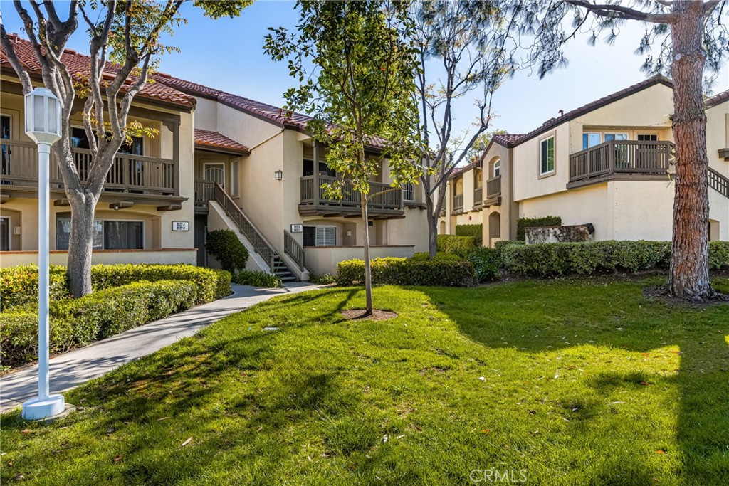 8522 E Baker Hill Road F