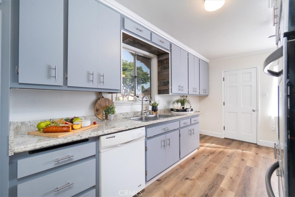 1103 Broadmoor Avenue