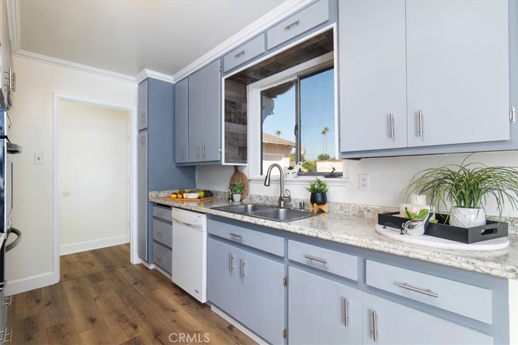 1103 Broadmoor Avenue