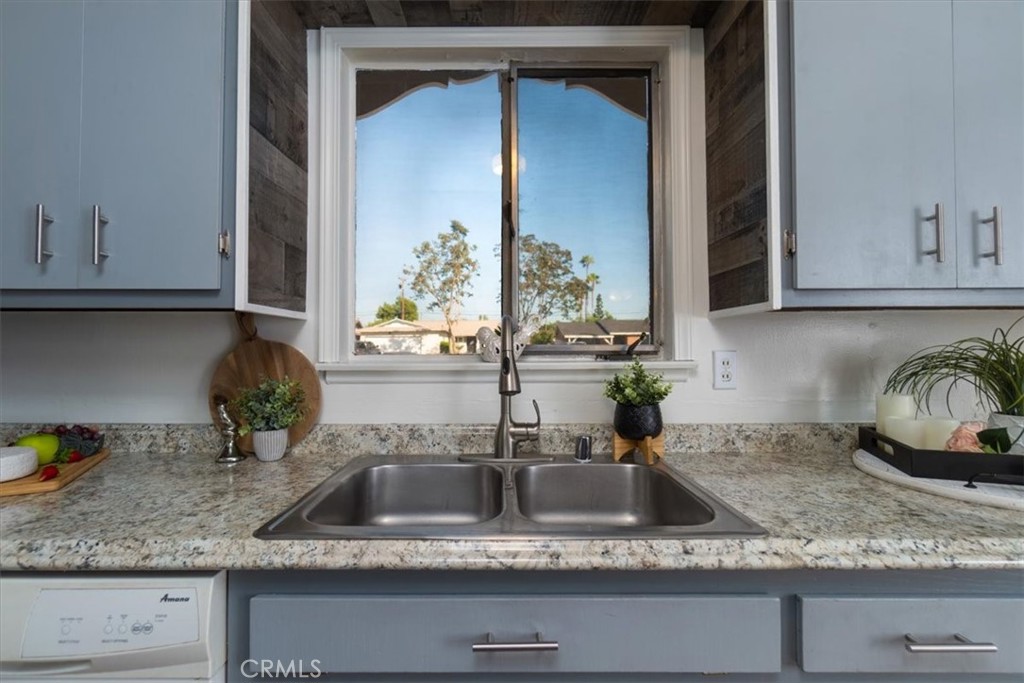 1103 Broadmoor Avenue