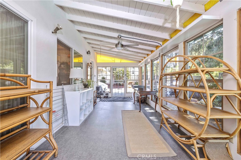 2292 N n. orange grove ave. N