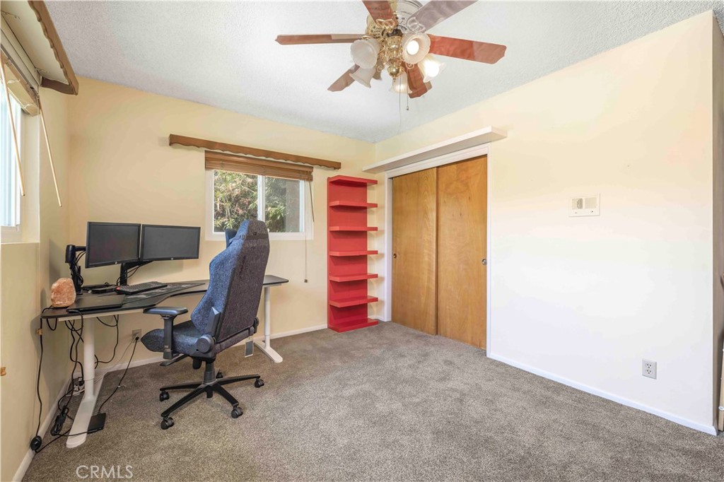 2292 N n. orange grove ave. N