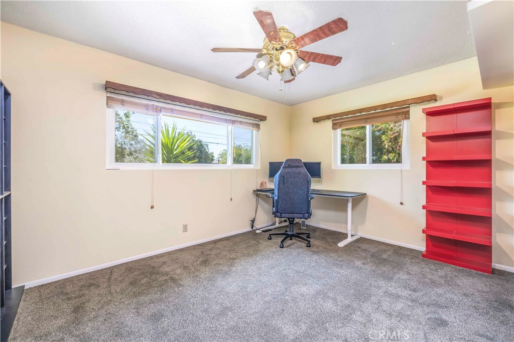 2292 N n. orange grove ave. N