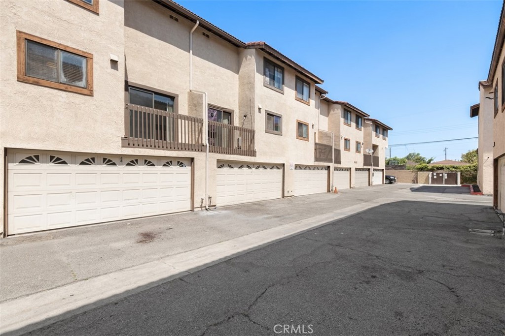 20823 Norwalk Boulevard 28