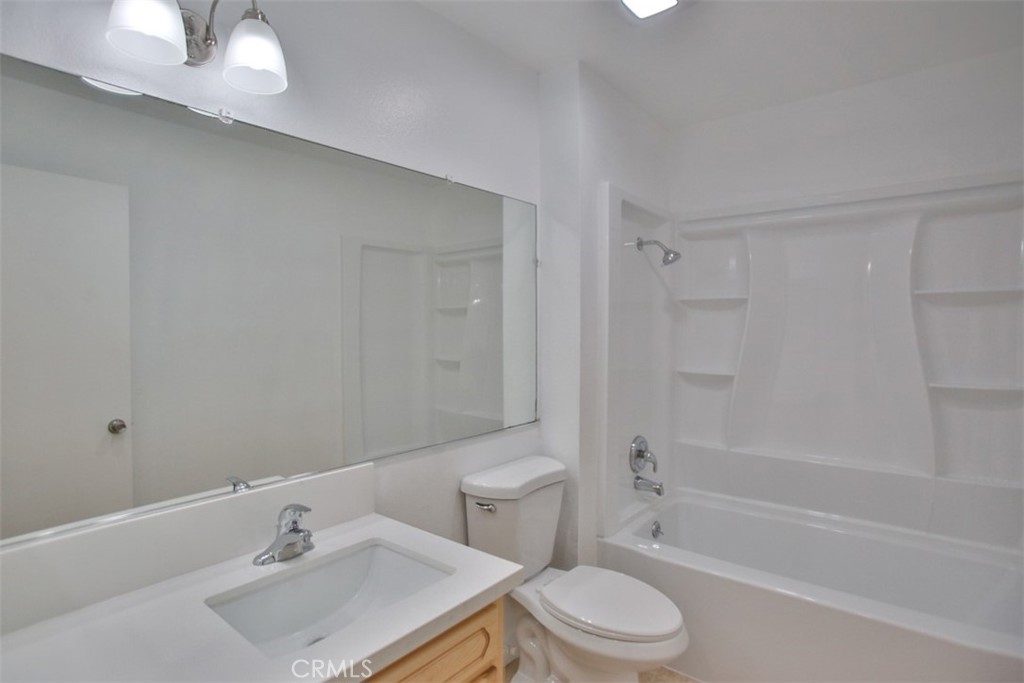 10551 Lakeside Drive S 140