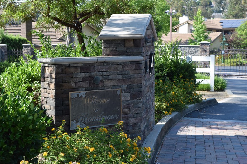 7703 E Twinleaf Trail